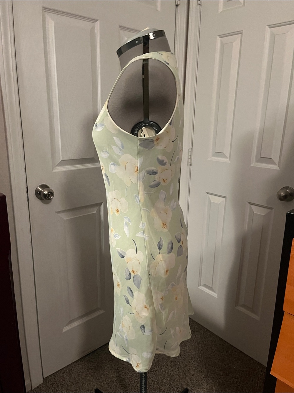 1990s Cement Floral Mini Shift Dress, Pale Yellow & Green, Size 6 - Picture 2 of 6
